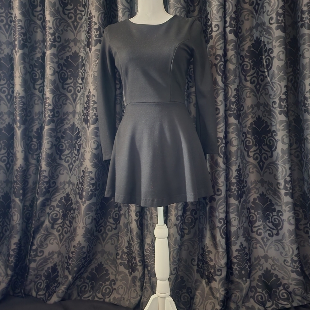 Long Sleeve Black Skater Dress Mini, size Small